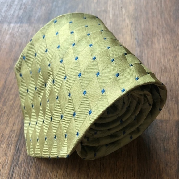 Kiton “Seven Fold” Hand Made Silk Tie - Picture 3 of 6